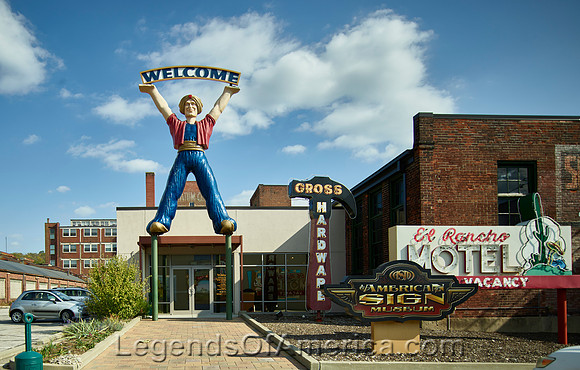Cincinnati, OH - American Sign Museum