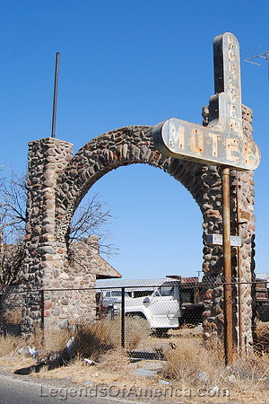 Pecos, TX - Boulder Motel Sign