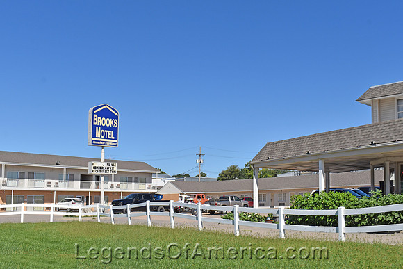 Norton, KS - Brooks Motel - 2