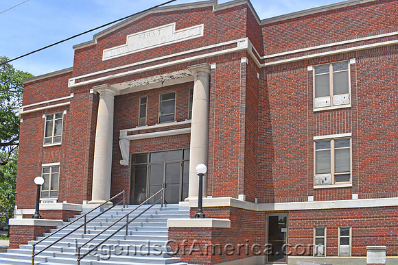 Wellington, KS - First Christan Church