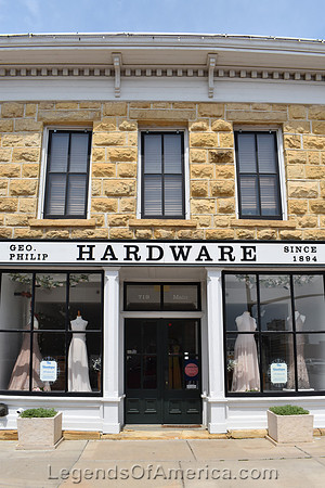Hays, KS - Building - 3