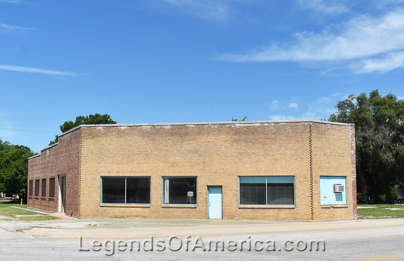 Moline, KS - Business Building