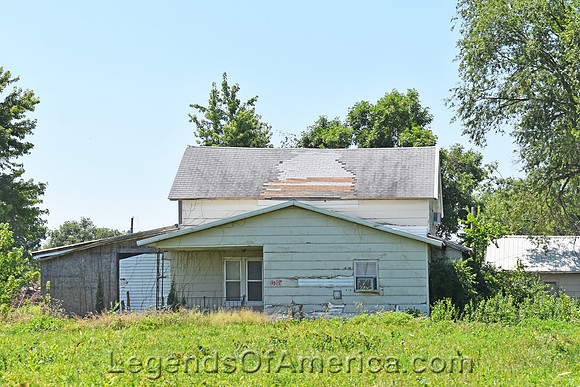 Earlton, KS - Old House