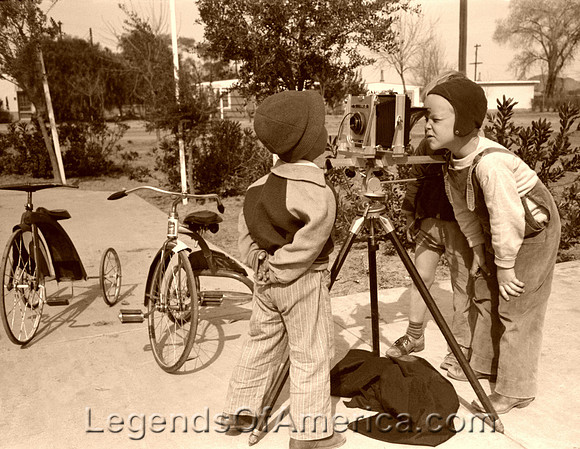Phoenix AZ - Children Inspecting Photographers