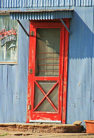 Okeene, OK - The Red Door