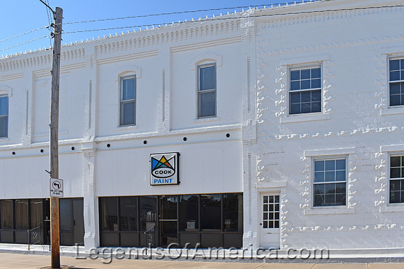 Conway Springs, KS - Cook Paint