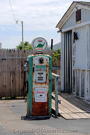 Oklahoma City, OK - Ann's Chicken Fry Sinclair Gas Pump