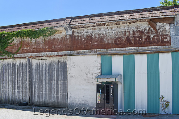Stark, KS - Old Garage