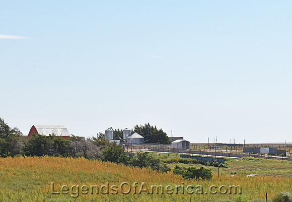 Hodgeman County, KS - Farm