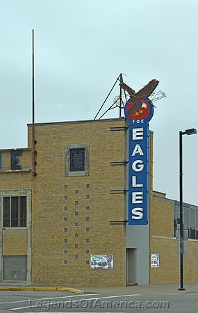 Great Bend, KS - Eagles Sign