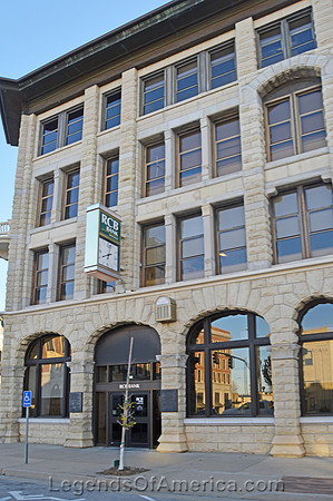 Winfield, KS - Bank