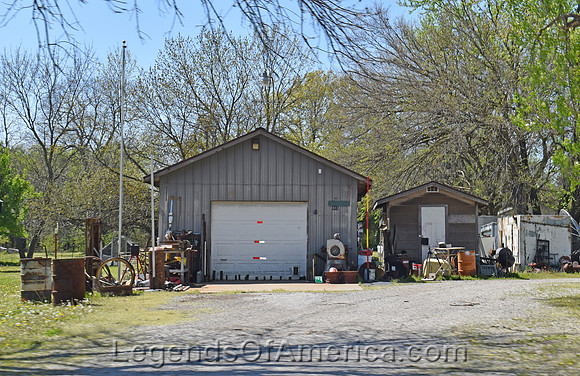Opolis, KS - Garage & Buildings