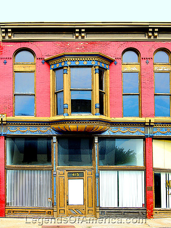 Louisiana, MO - Building