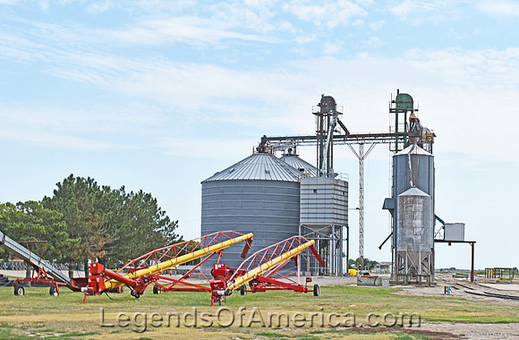 Courtland, KS - Silos & Agriculture Equipment