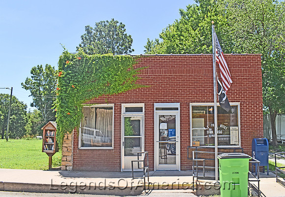 Stark, KS - Post Office