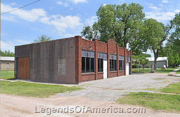 Lehigh, KS - Business Building
