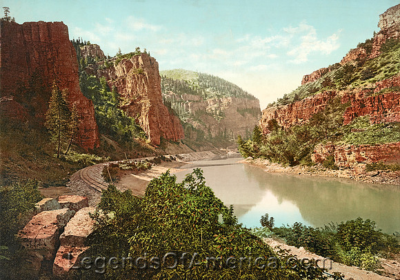 Grand River Canyon, CO - Echo Cliffs