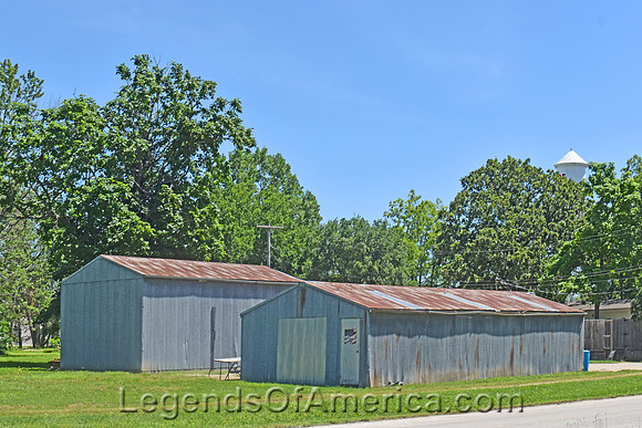La Harpe, KS - Barns
