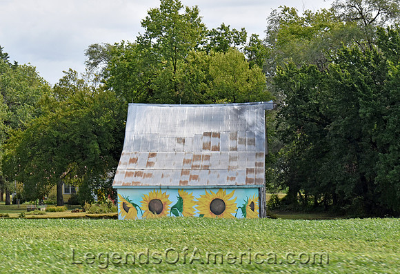 Bridgeport, KS - Sunflower Barn