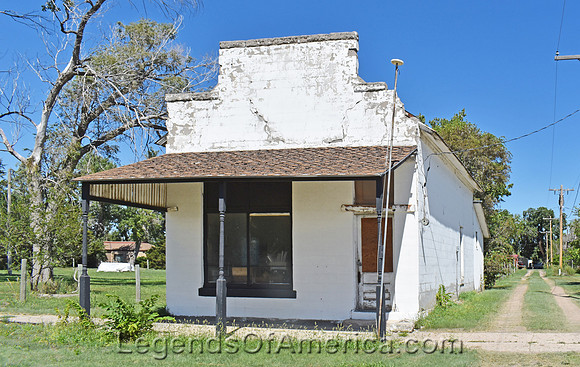 Ludell, KS - Business Building