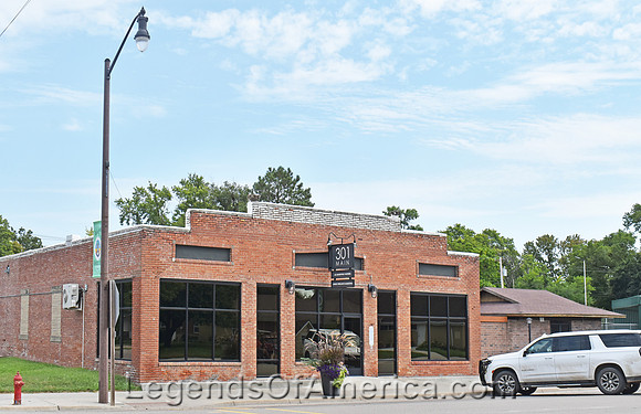 Courtland, KS - Business Building