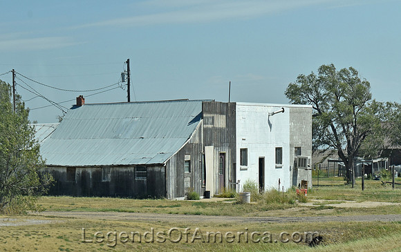 Kalvesta, KS - Buildings