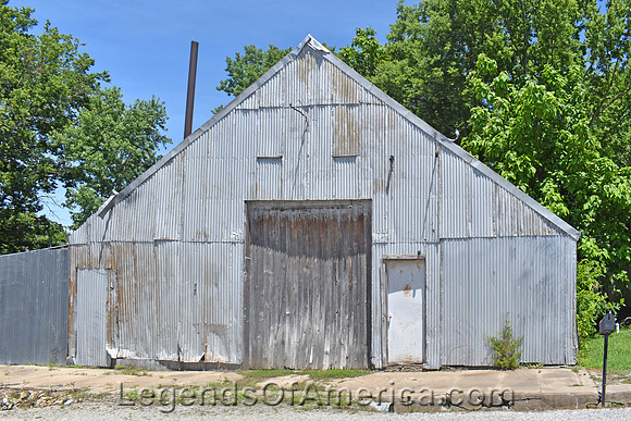 Stark, KS - Old Barn