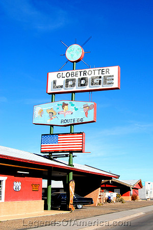 Holbrook, AZ - Globetrotter Lodge Sign