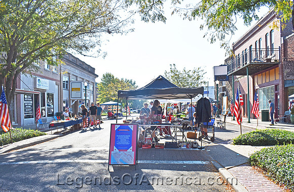 Warsaw, MO - Downtown Event